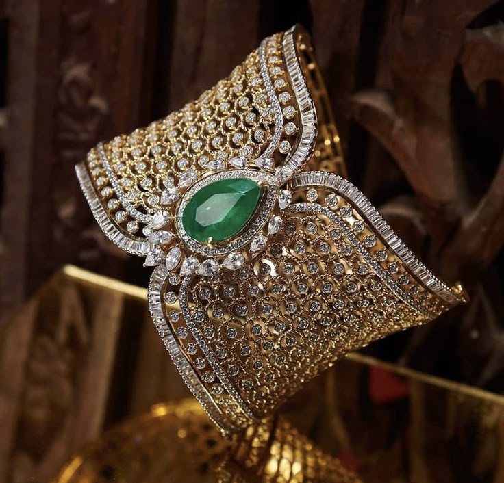 Diamond gold bangle