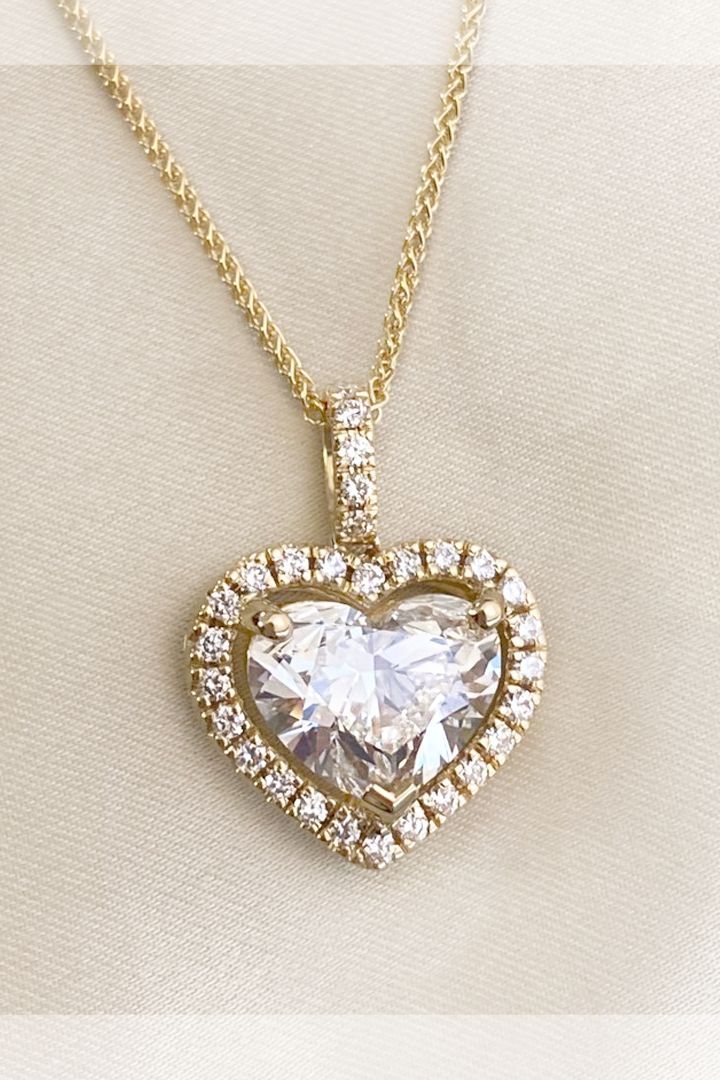 Diamond heart pendant